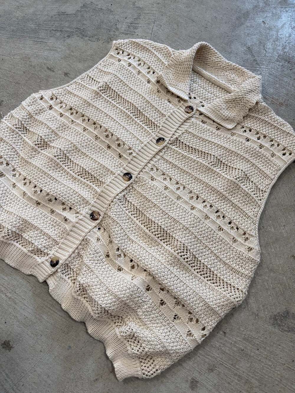Women’s Cream Crochet Open Knit Sleeveless Button Up Vest Top with Collar XL